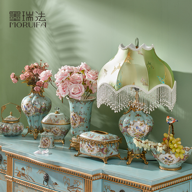 法式复古陶瓷花瓶摆件高级饰品中国风复古家居工艺品铜配瓷