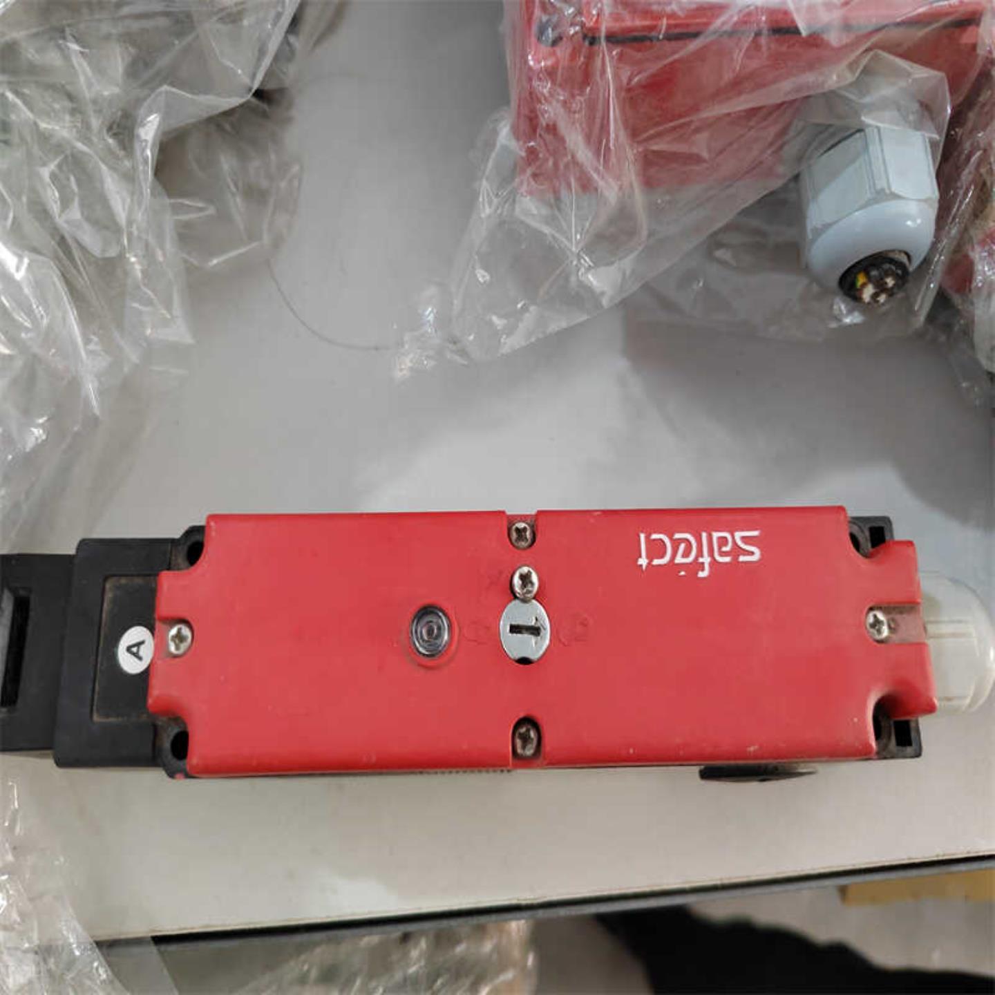 CLS-M1AD 24VDCAC 韩国SAFECT安全门开关 现货正品 CLS-M1AD