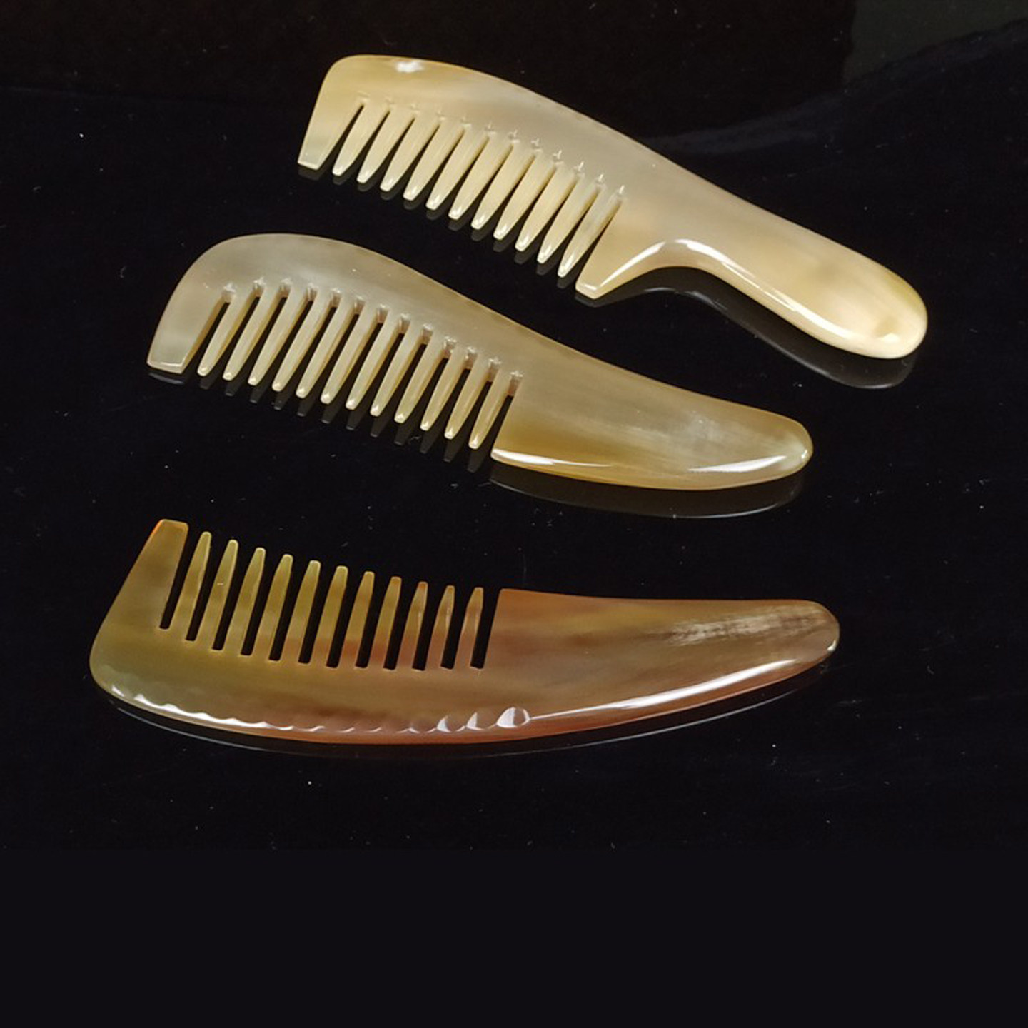 天然正品圆齿粗齿宽齿牦牛角梳子 卷发烫发按摩头皮 男女生日礼物