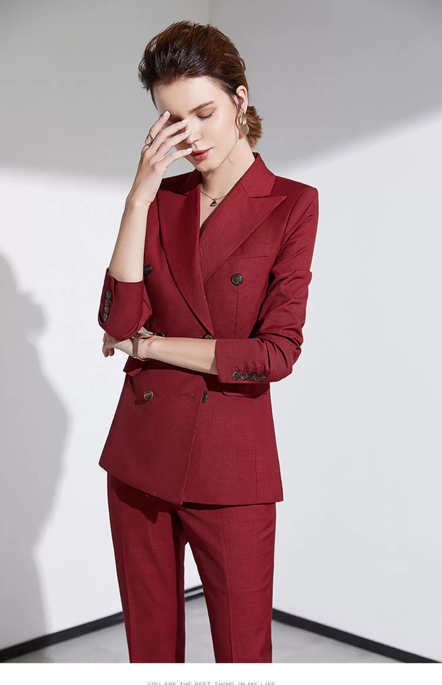 清衣柜西装套装春秋时尚气质女神范职业正装酒红色西服年会外套