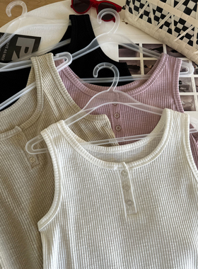 高品质设计感纽扣圆领背心女修身内搭遮副乳宽肩带无袖百搭上衣