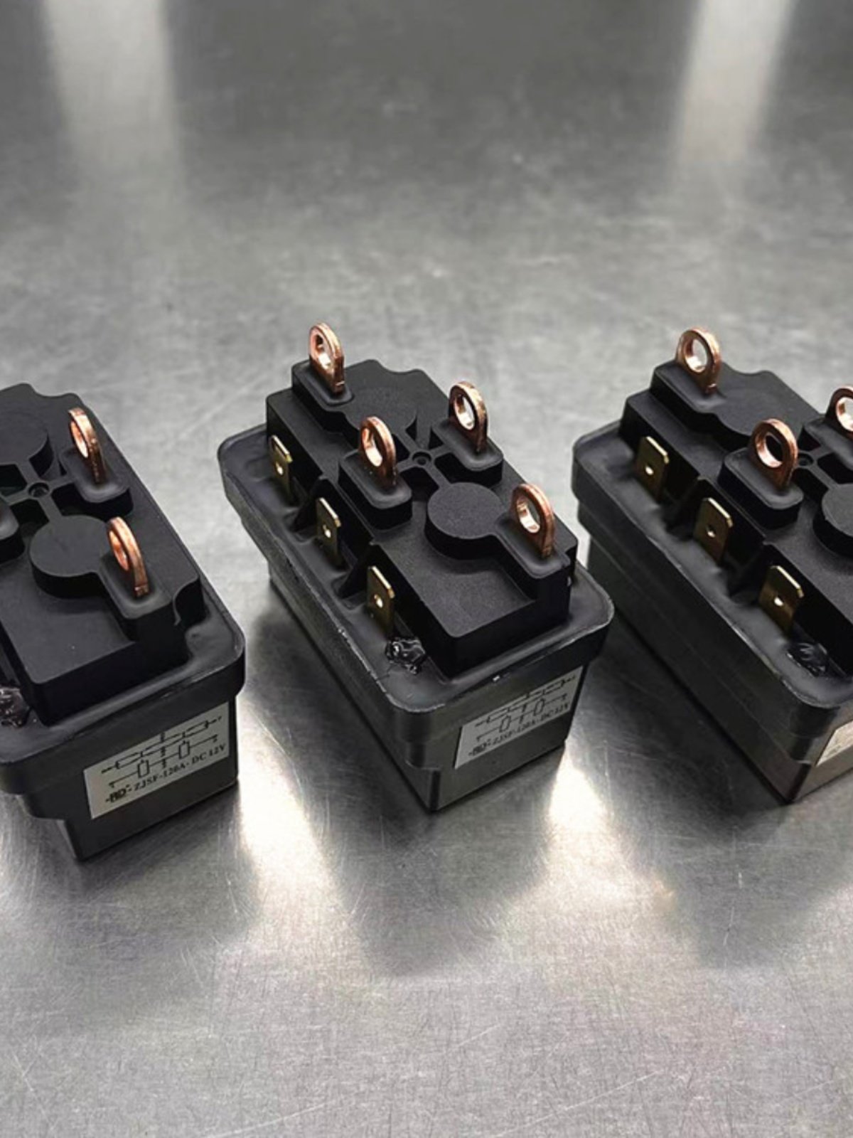 12v24v36v48v车载小吊机 绞盘电动继电器 电磁开关接触器120a