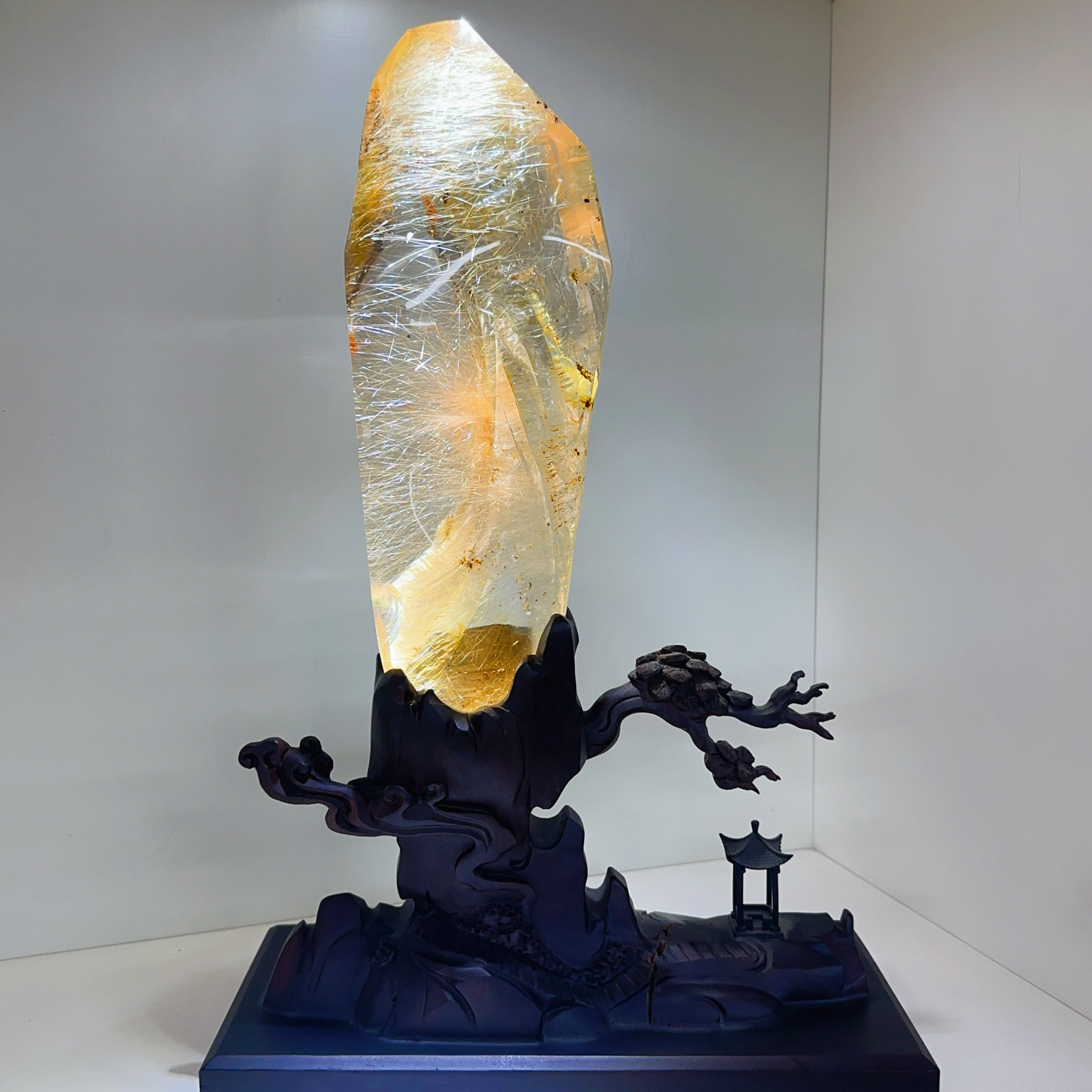 天然铜发晶金发晶摆件工艺精湛招财水晶半宝石风水能量风景石礼物