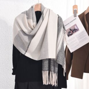 高级感拼色流苏围巾秋冬潮流气质女士仿羊绒线条保暖厚款外搭披肩