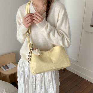 大容量包包女款2026新款高级感轻奢小众单肩包通勤托特包斜挎包