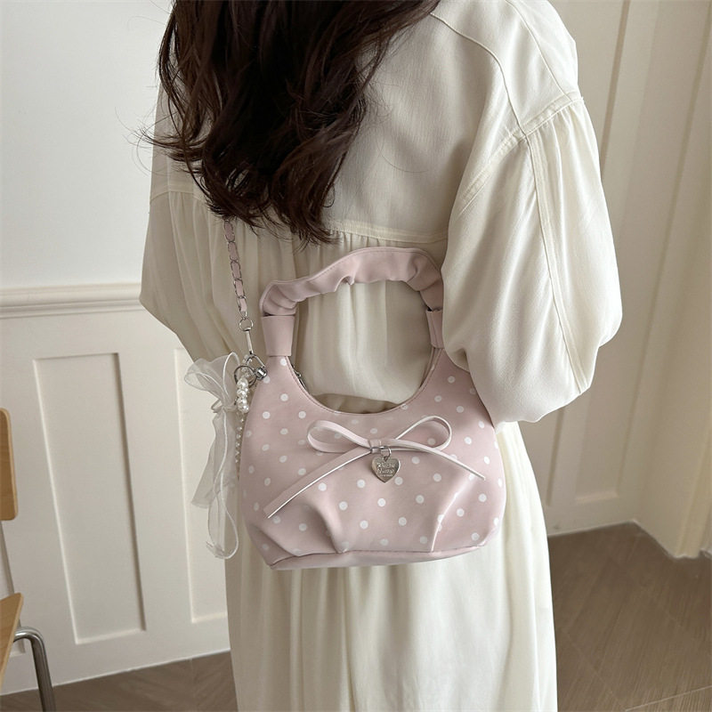 链条斜挎手提韩系精致波点云朵新款甜美小清新褶皱设计洋气单肩包