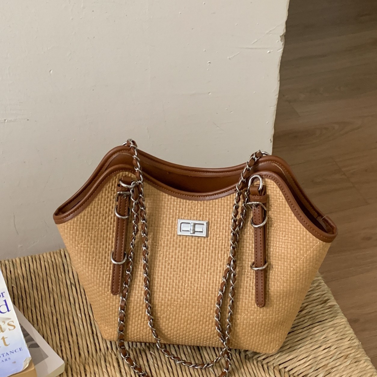 2026夏季小香风链条托特包大容量轻奢小众高级度假潮流单肩沙滩包