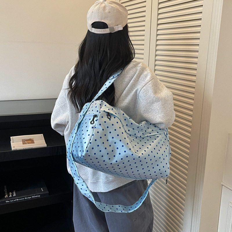 手提旅行包韩版时尚轻便瑜伽包小众设计健身包休闲个性洋气行李袋