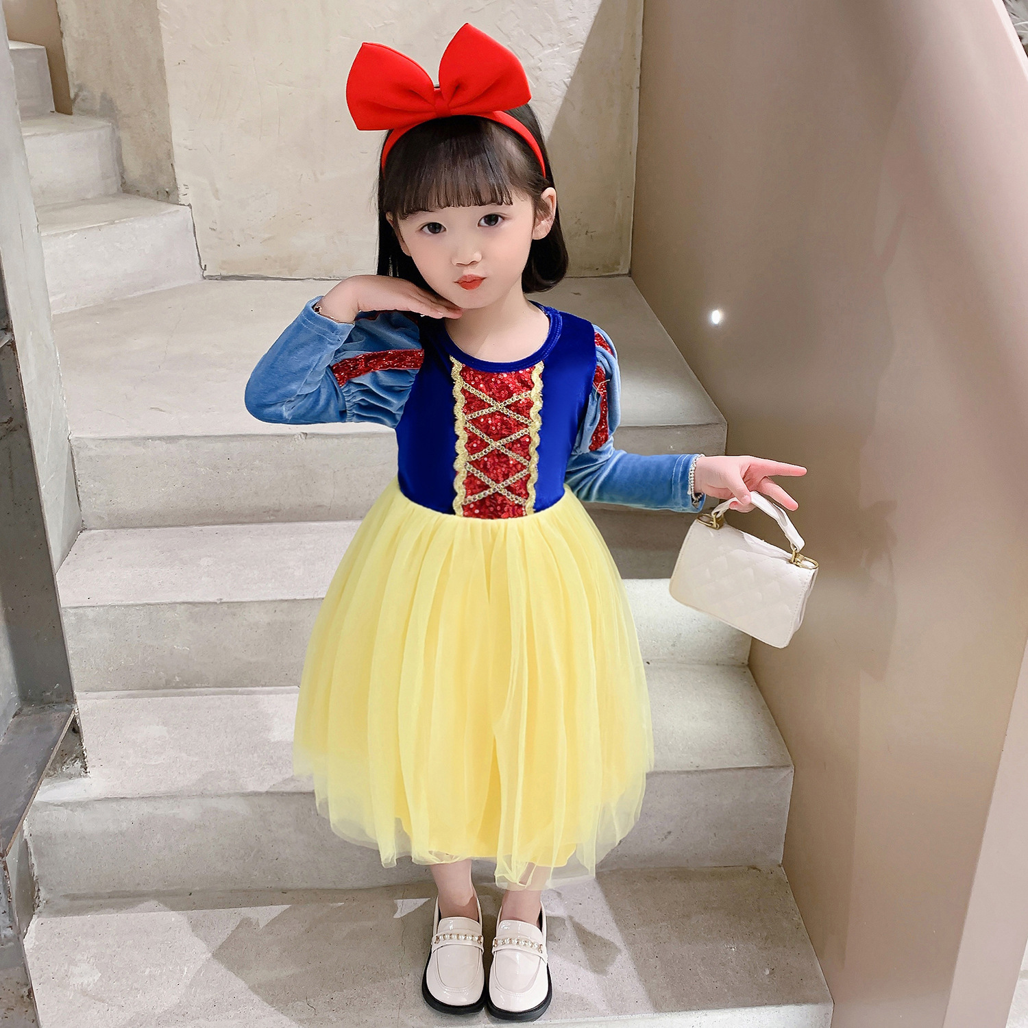 女童白雪公主裙洋气舒服连衣裙秋