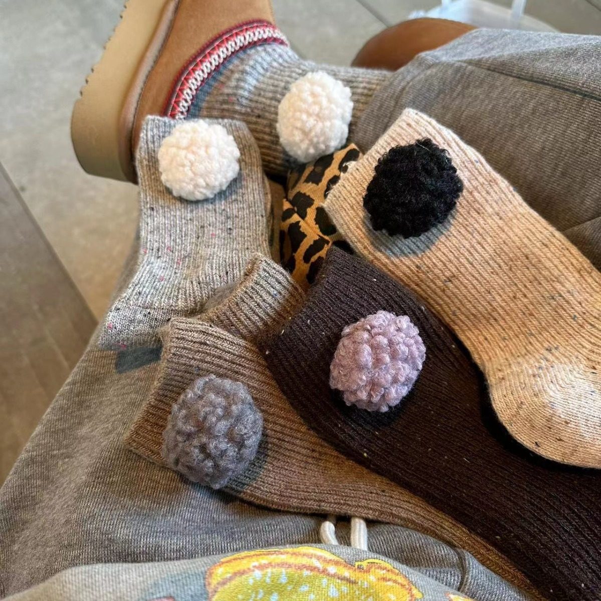 东大门网红同款羊羔毛侧面毛球球羊毛袜子,女士内衣/男士内衣/家居服,连裤袜/打底袜,淘宝优惠券,粉丝福利购,淘宝优惠卷
