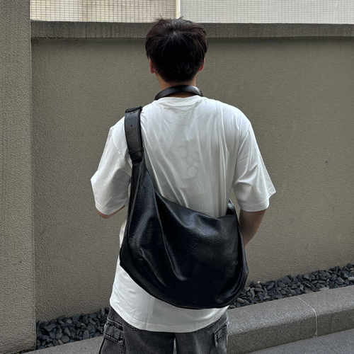 大容量休闲饺子包单肩斜挎高级感