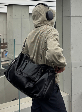 YUEN高级感休闲通勤休闲大容量斜挎皮质大包男女健身旅行挎包潮牌