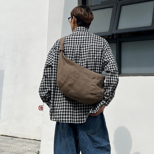 YUEN设计款复古单肩斜挎大容量帆布可颂饺子托特挎包男女时髦街头