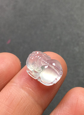 缅甸玻璃种翡翠裸石貔貅招财