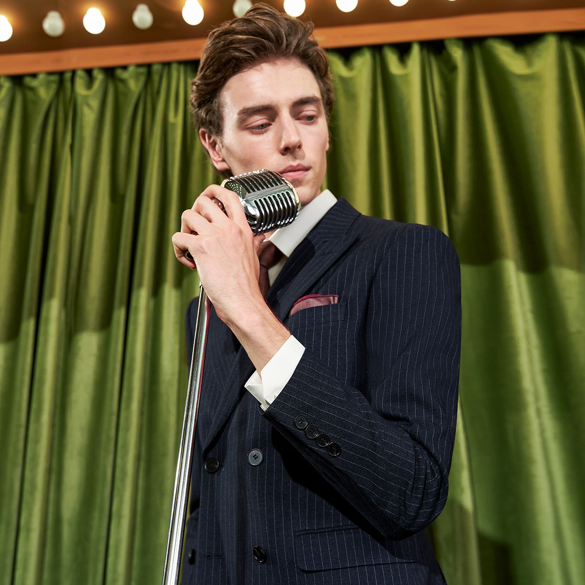 吉约蒙西装男套装双排扣条纹藏青色西装高级商务定制新郎结婚礼服