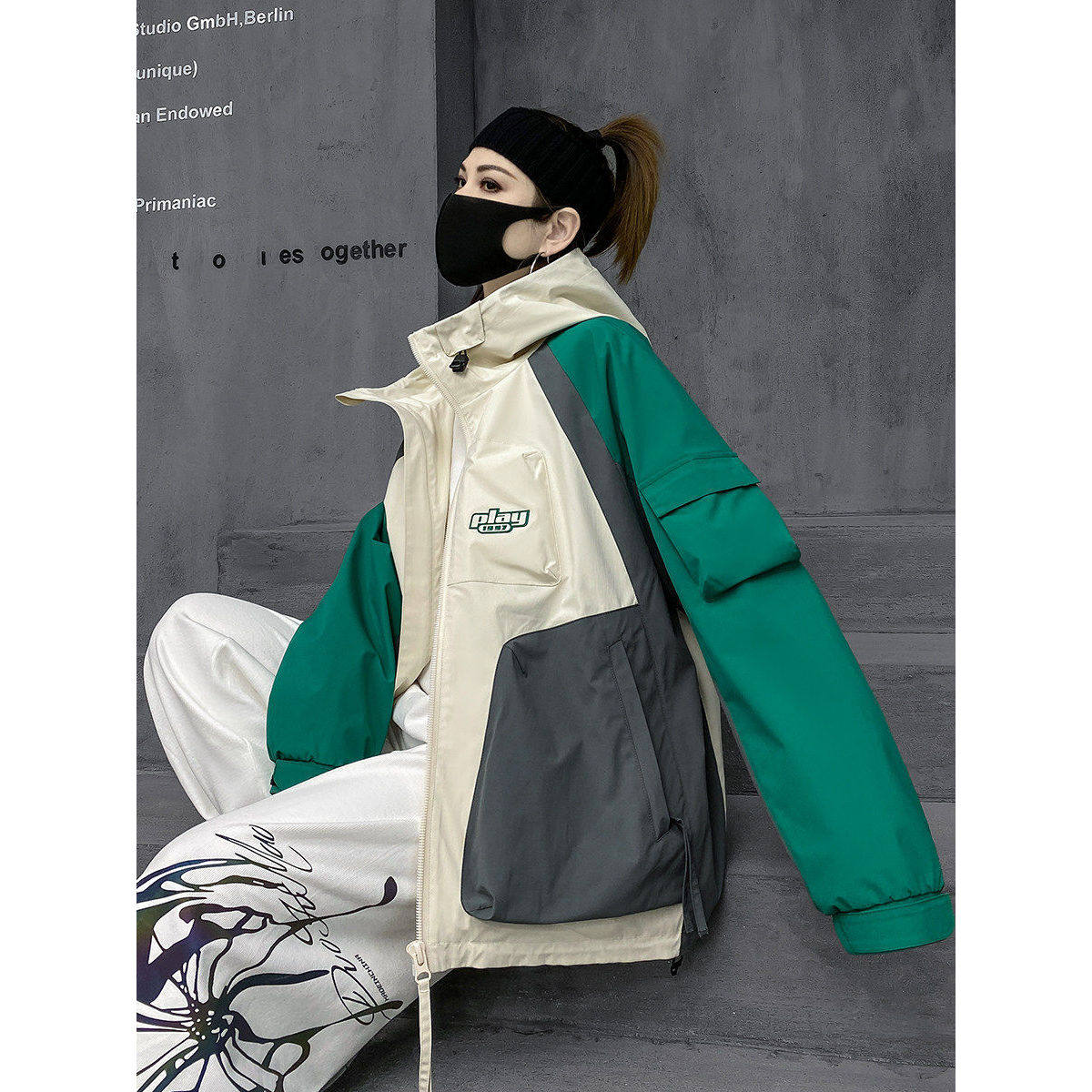 M家潮牌炸街户外运动冲锋衣外套女春2026新款登山服情侣工装夹克
