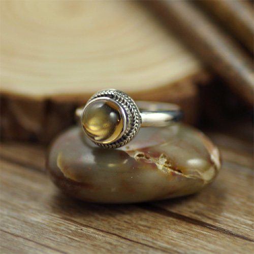 温暖风镶嵌天然黄水晶圆形戒指