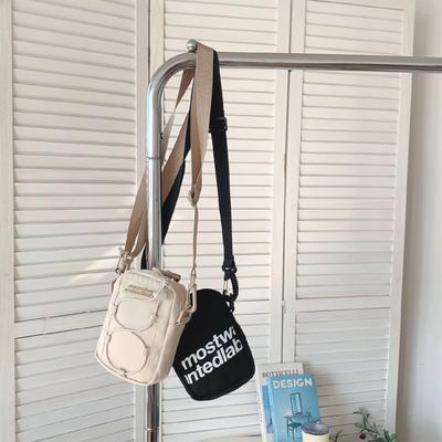 年底清仓！时尚经典款黑色字母斜跨包 男女款迷你手机包小号