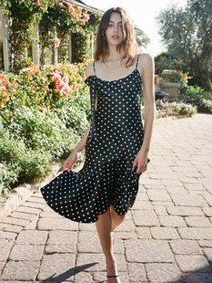 经典白波点伦巴舞曲吊带裙荷叶裙摆丝带设计重磅砂洗真丝长裙