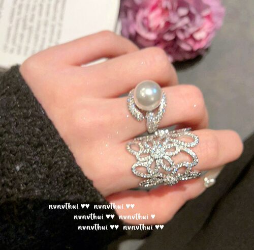 爱丽丝小姐花朵宝石戒指 手捧花 镀18K金 浪漫花海锆石珍珠戒