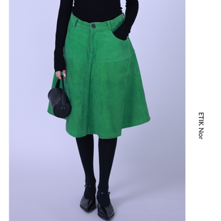 ETIK Nor瑞典绿色麂皮伞系扣半身裙