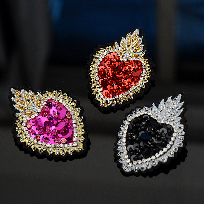 纯手工钉珠爱心形皇冠防走光扣