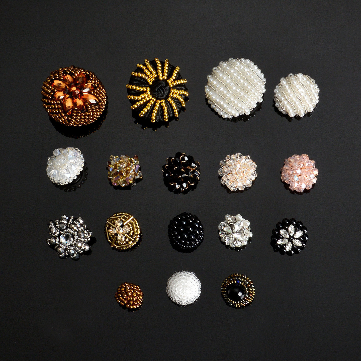 手工钉珠小香风时尚水晶纽扣大衣水钻扣子服装辅料太阳扣装饰包扣,纺织面料/辅料/配套,服装纽扣,淘宝优惠券,粉丝福利购,淘宝优惠卷