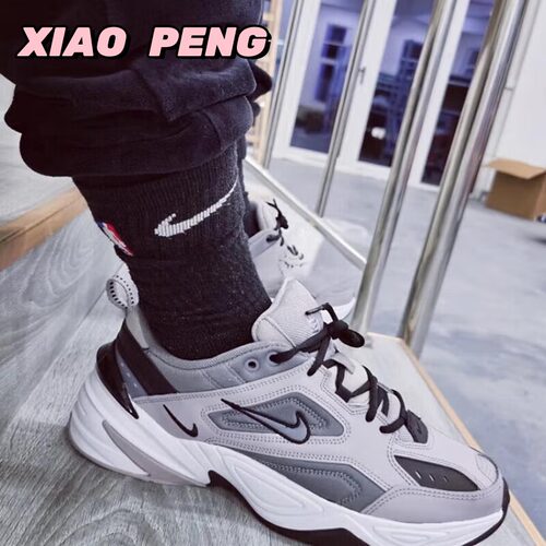 NIKE耐克复古厚底跑步鞋