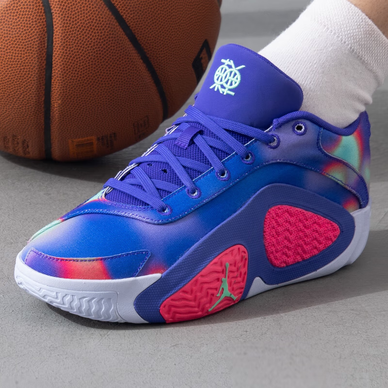 NIKE耐克二代训练篮球鞋图片