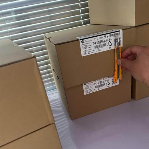 AB原装 2711PC-K4M20D8罗克韦尔2711PC-T10C4D8 2711P-T7C1D2询价