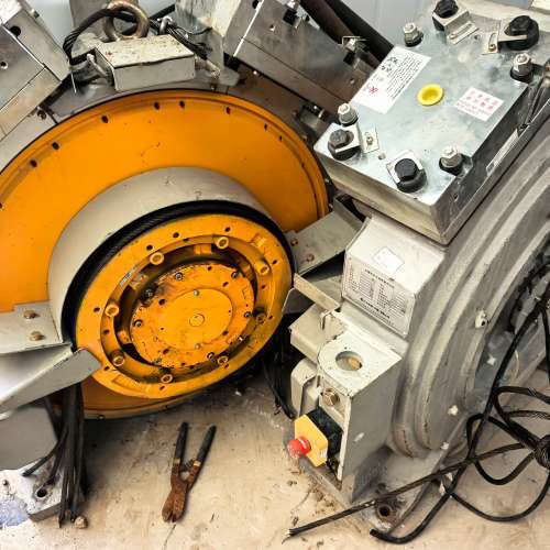 日立无机房电梯同步主机HT14-410-A02制动器GDB-200/220日立抱闸