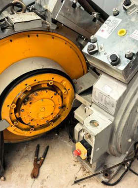 日立无机房电梯同步主机HT14-410-A02制动器GDB-200/220日立抱闸