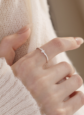 999足银小花细款极简女戒