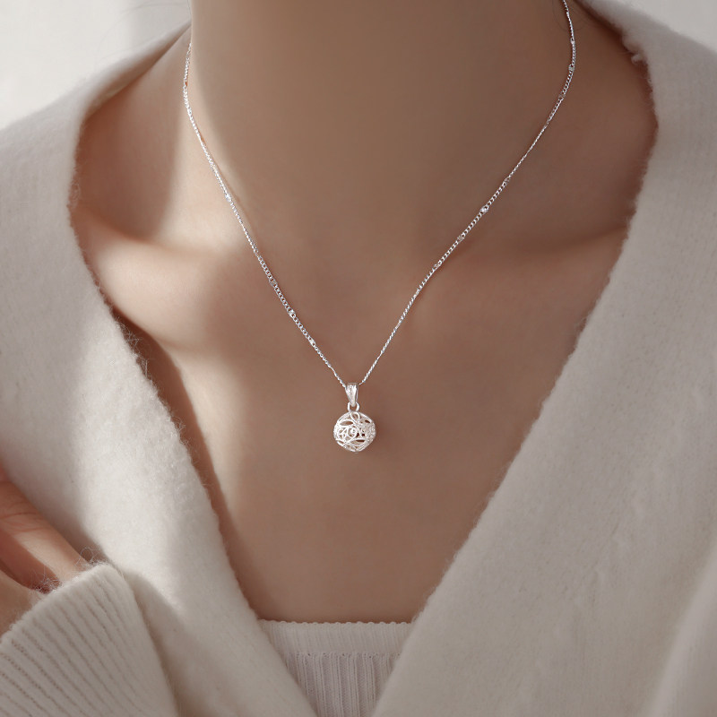 银奥999足银绣球项链女新款2025爆款毛衣链轻奢小众高级锁骨颈链
