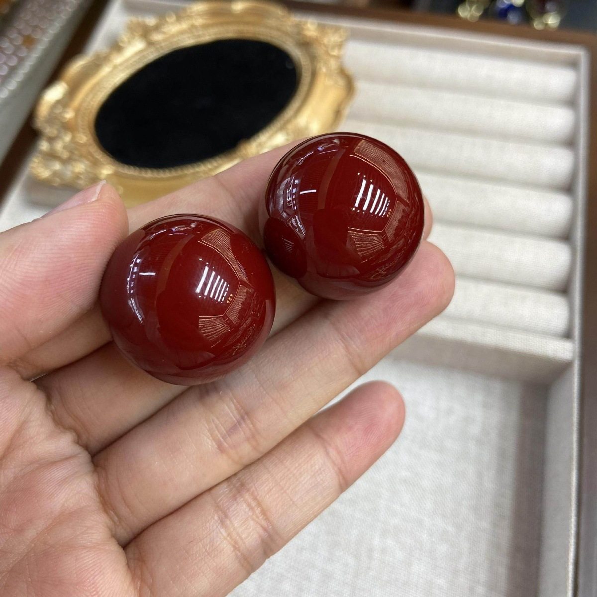 银针安可拉红色珍珠耳钉女秋冬2025年新款氛围耳环小众感复古耳饰