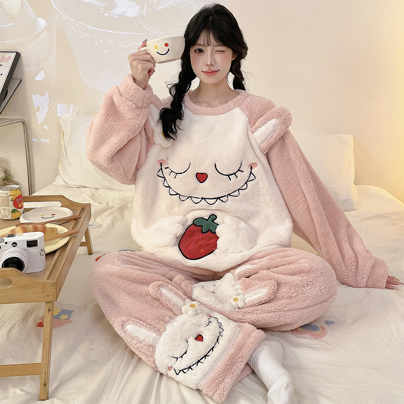 珊瑚绒甜美学生可爱休闲两件套女
