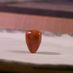 南红玛瑙三通天然原矿精品柿子红带黄皮包浆文玩配饰 diy 串珠