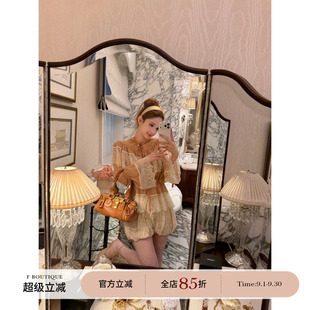 F boutique「Ch1oe 2w+」定染4种蕾丝拼接雪纺抽皱喇叭袖系带衬衫