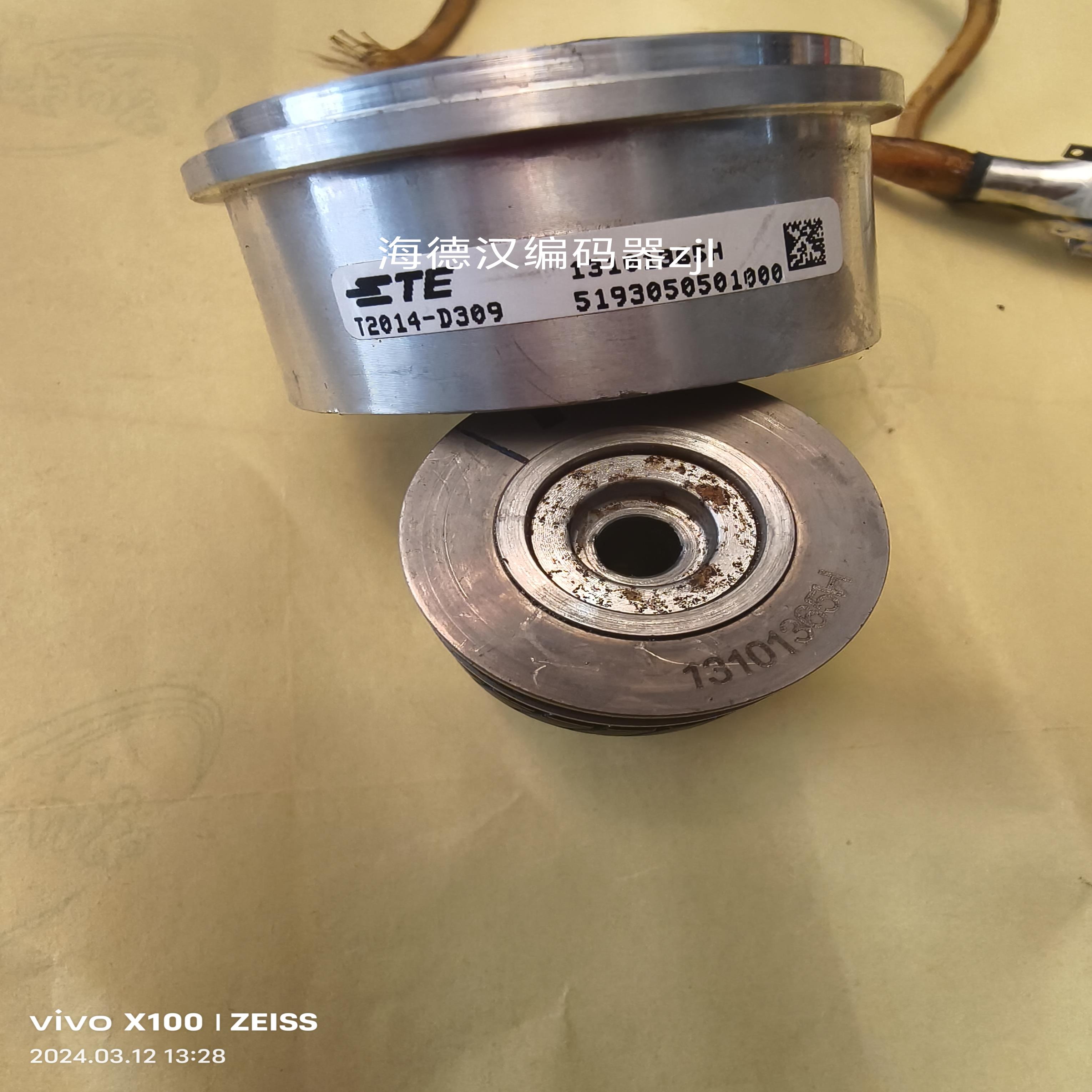TE T2014-D309   13101365H   二手拆机泰克旋转编码器 D309询价