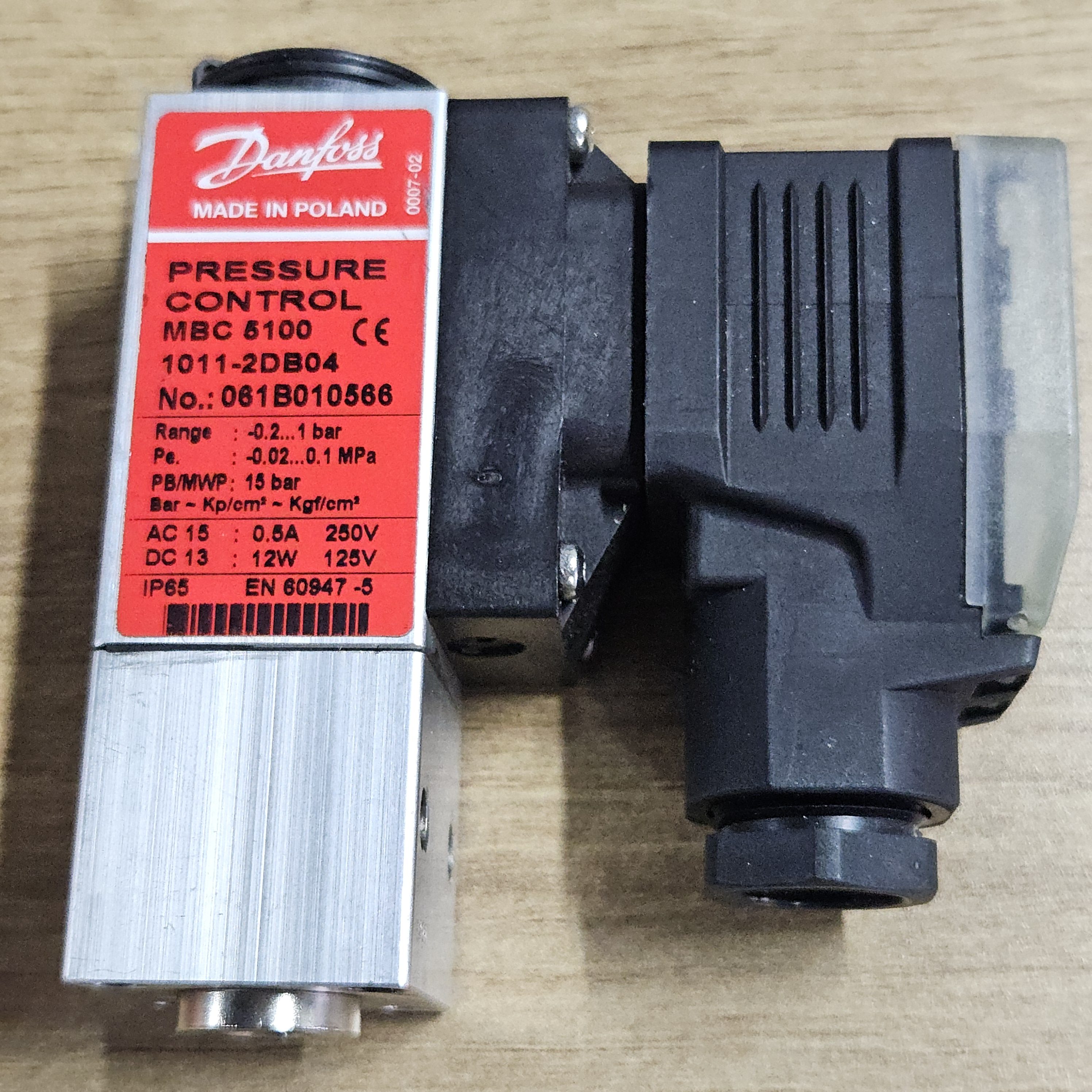 Danfoss MBC5100 1011-2DB04 061B010566 压力控制器全新现货询价