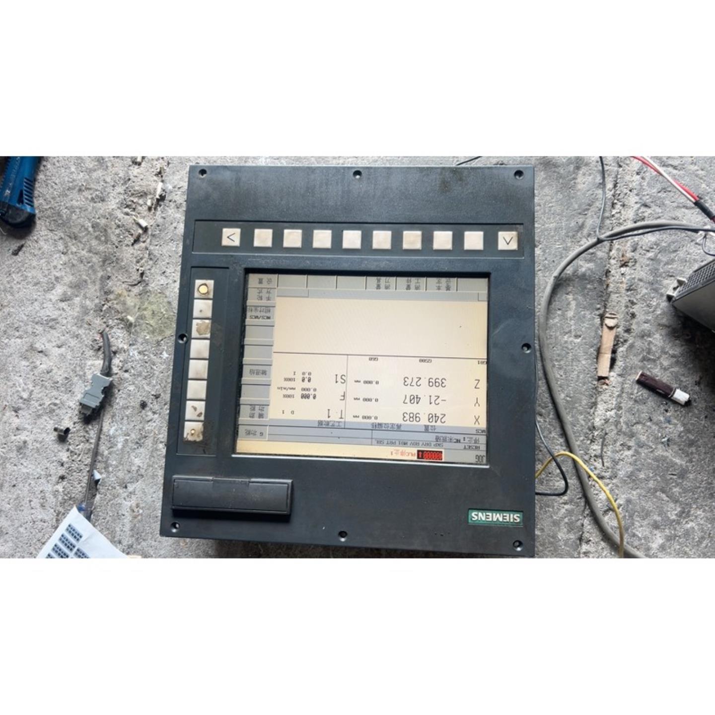 西门子802D6FC5610-0BA10-0AA1屏上电询价