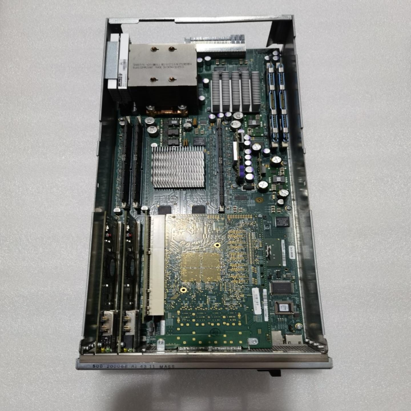 HP 3PAR F200 F400 控制器 677196-001 641717-001 970-20询价