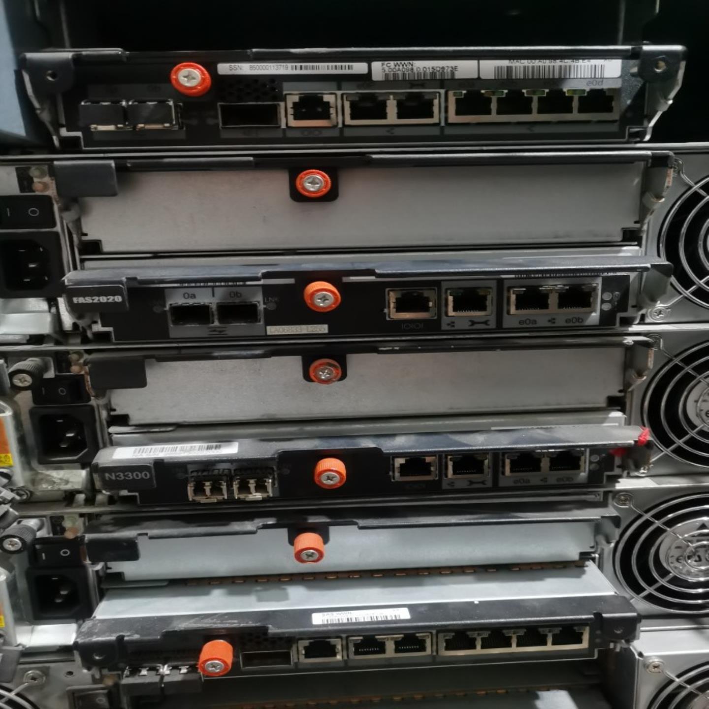 IBM N3300 Netapp FAS2020 存储控制器 111-00237 110-00049询价