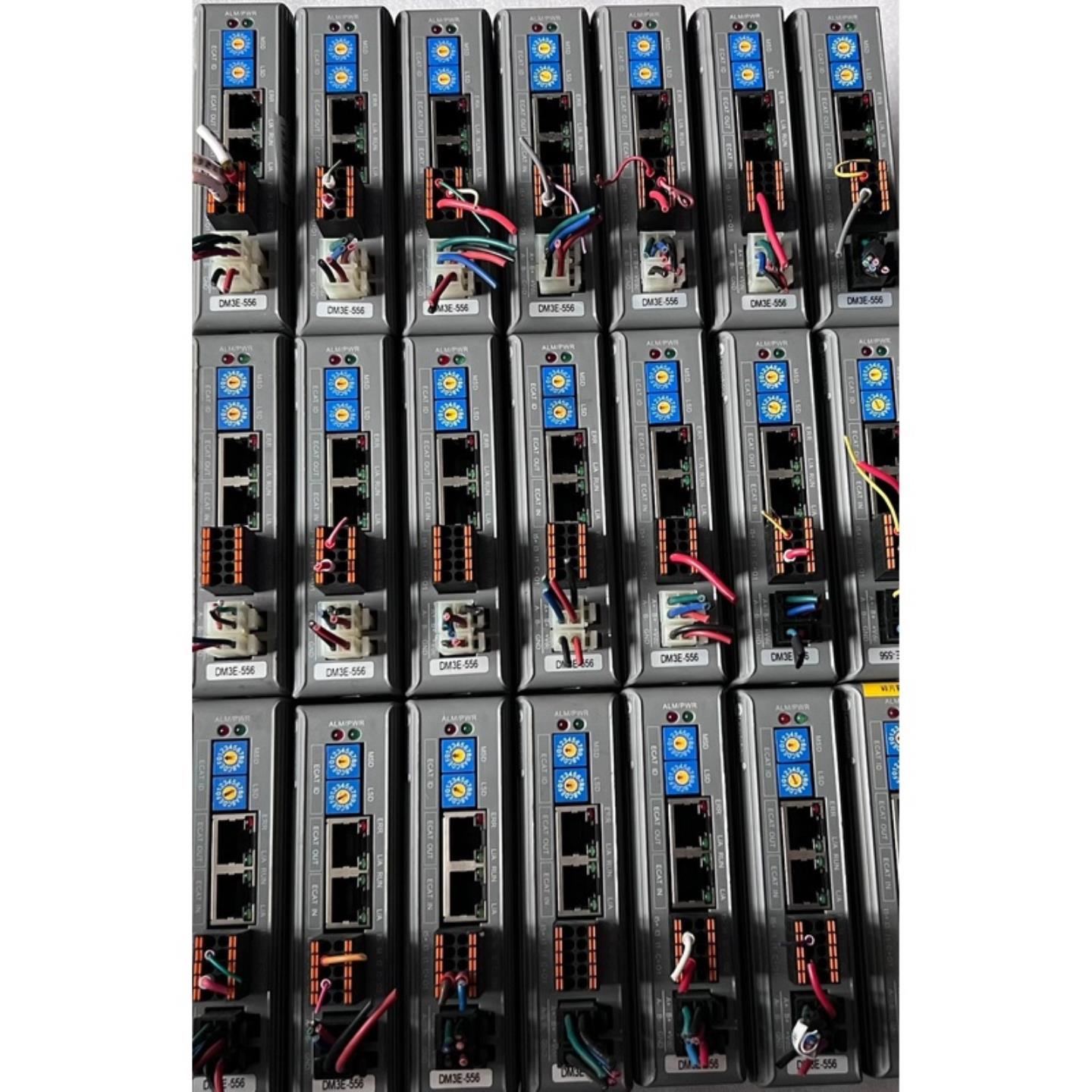 雷赛总线驱动器DM3E-556二手拆机成色漂亮 非质量问题询价
