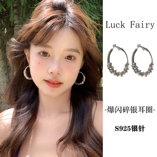 爆闪甜酷辣妹个性夸张耳环女2025新款爆款高级感耳圈小众设计耳钉