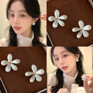 超仙甜美清新气质白色雏菊花朵耳环女轻奢高级感独特绝美耳钉耳饰