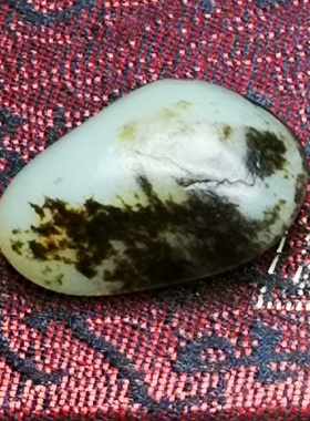 17.49克细腻新疆和田玉黑油皮黑皮籽料青白玉原石精品男女款吊坠