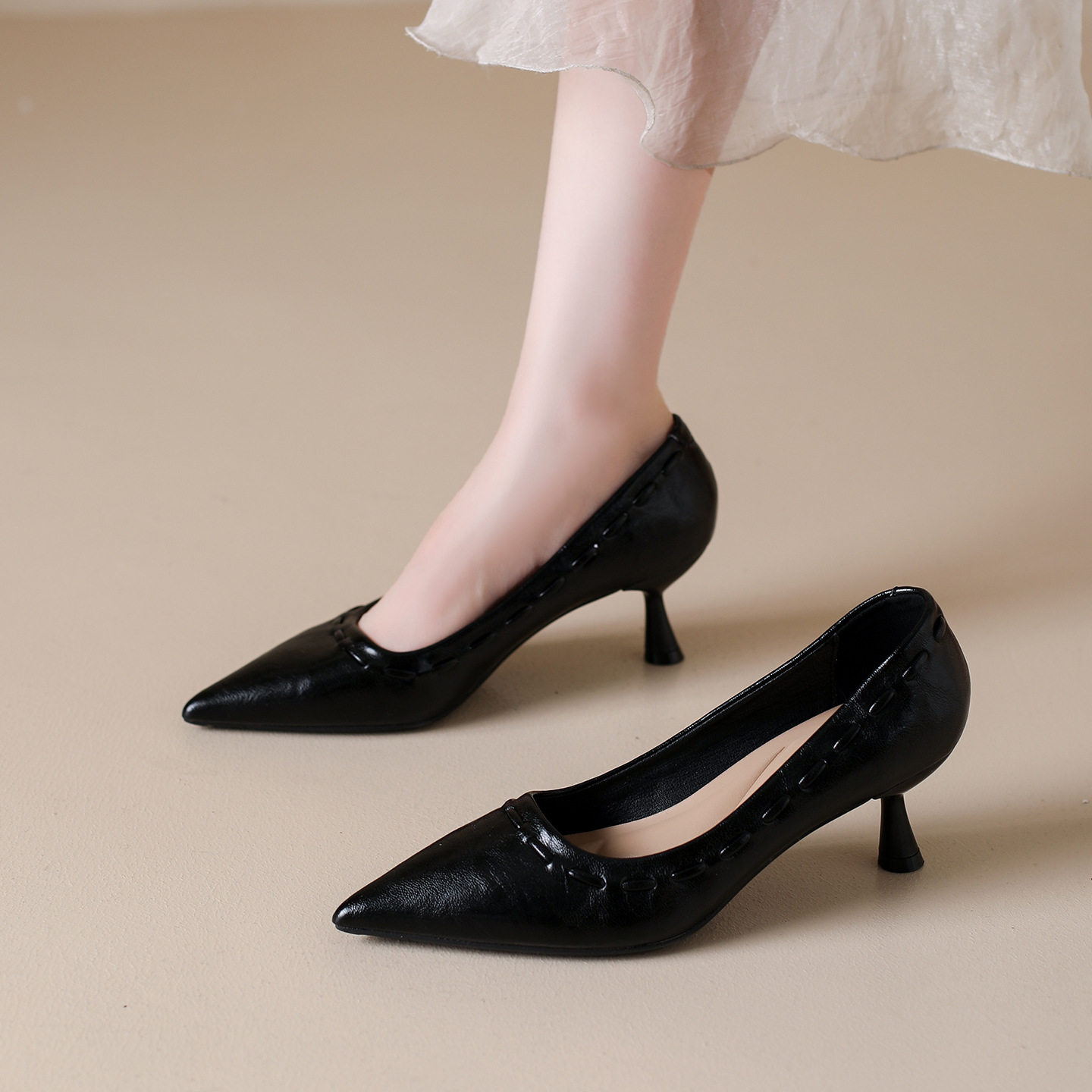 裸色不累脚新款春秋夏高跟鞋女黑色职业舒适软皮通勤上班工作鞋女