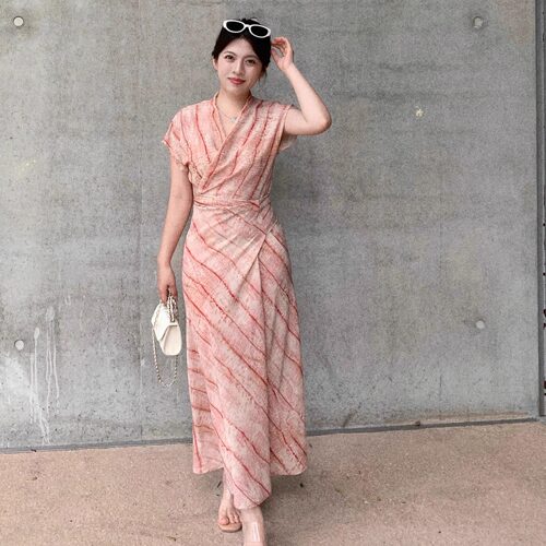 LARGE EYE大眼自制 设计师款 纹理感艺术长裙V领收腰插画感连衣裙