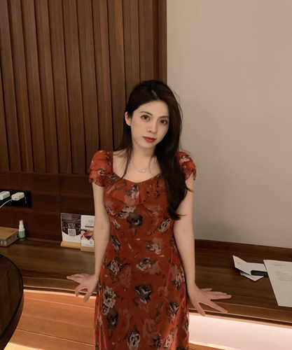 大眼自制Large eye 小个子斜裁碎花连衣裙高腰长裙度假风夏季新款